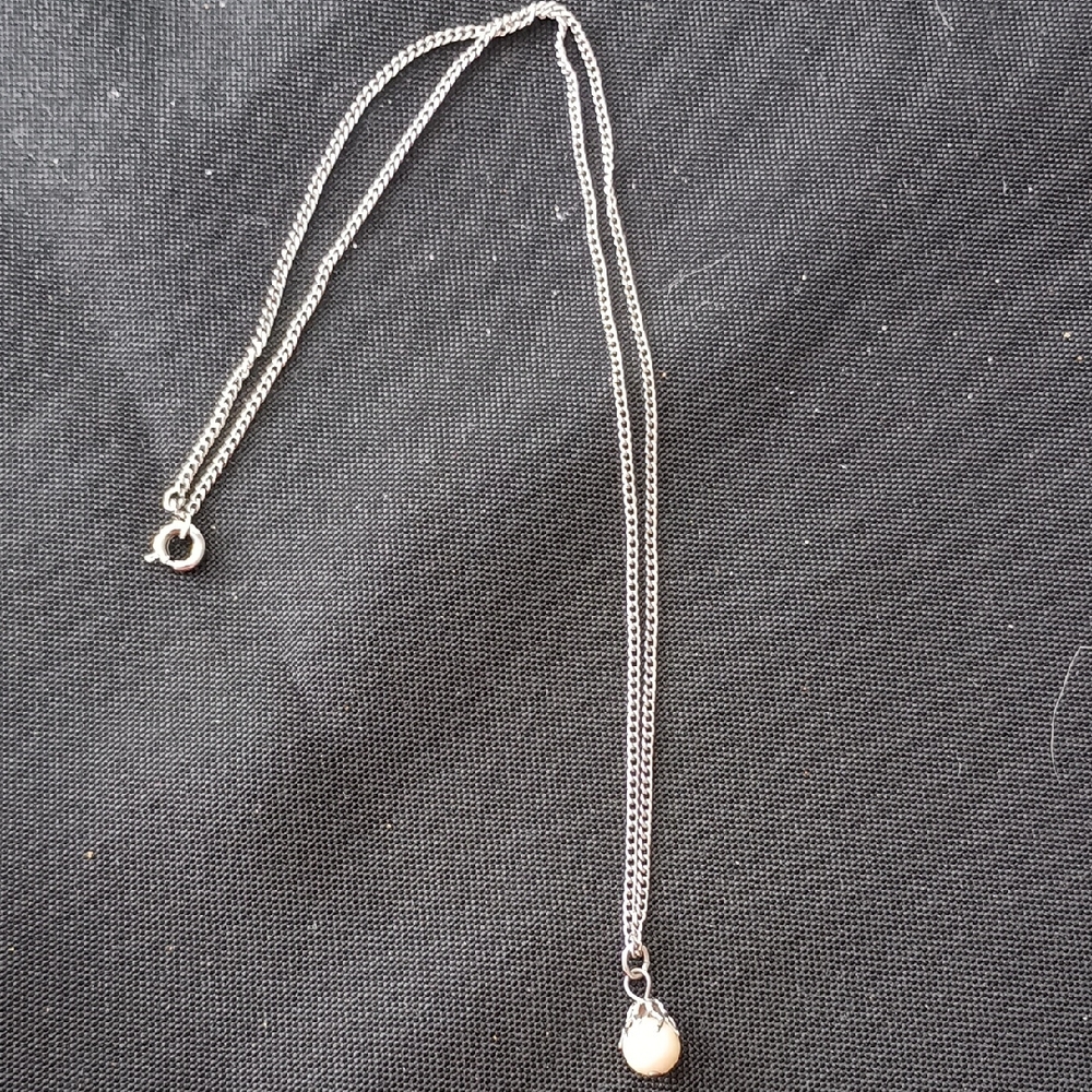 Elegant  VTG Silver Necklace with Pearl Pendant
